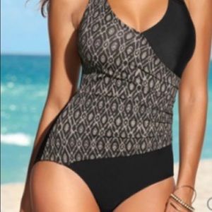 Leonisa  Tummy Slimming One Piece Bathing Suit L